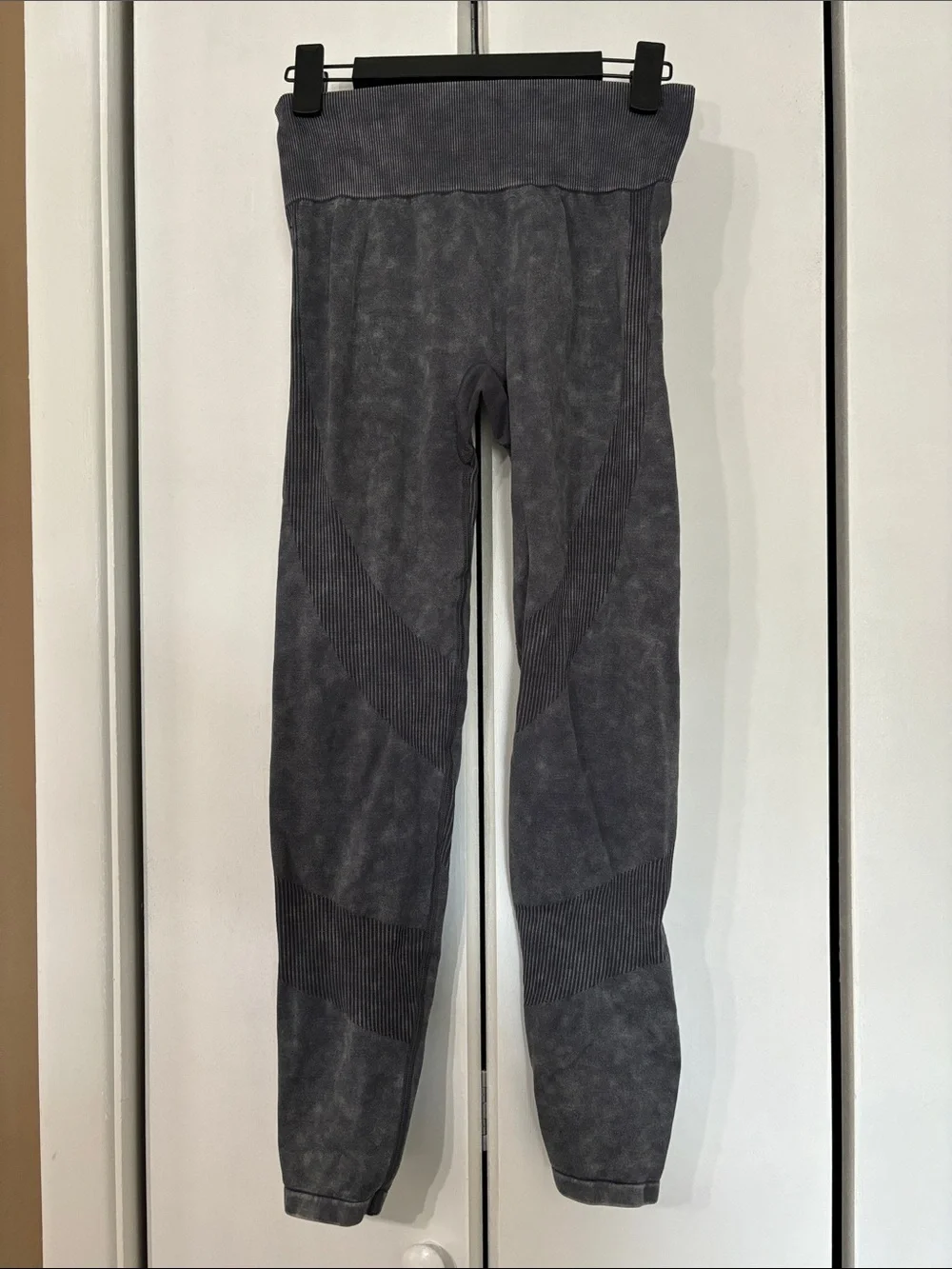 Pink Victoria’s Secret ' Gray Seamless Active Leggings